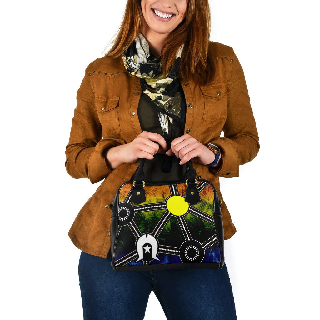 naidoc-week-2021-shoulder-handbag-aboriginal-geometric-style