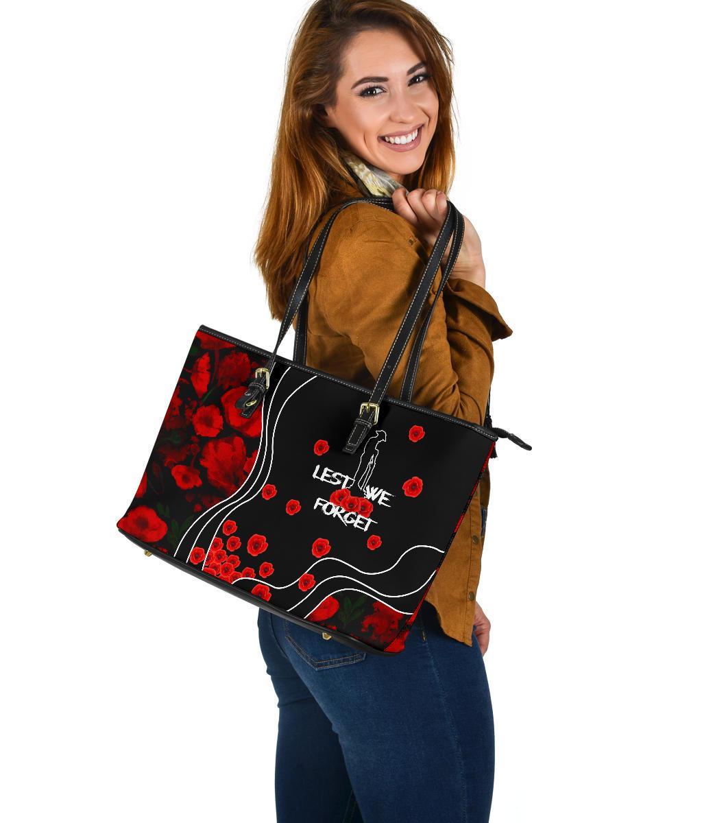 anzac-lest-we-forget-large-leather-tote-bag-poppy-flowers