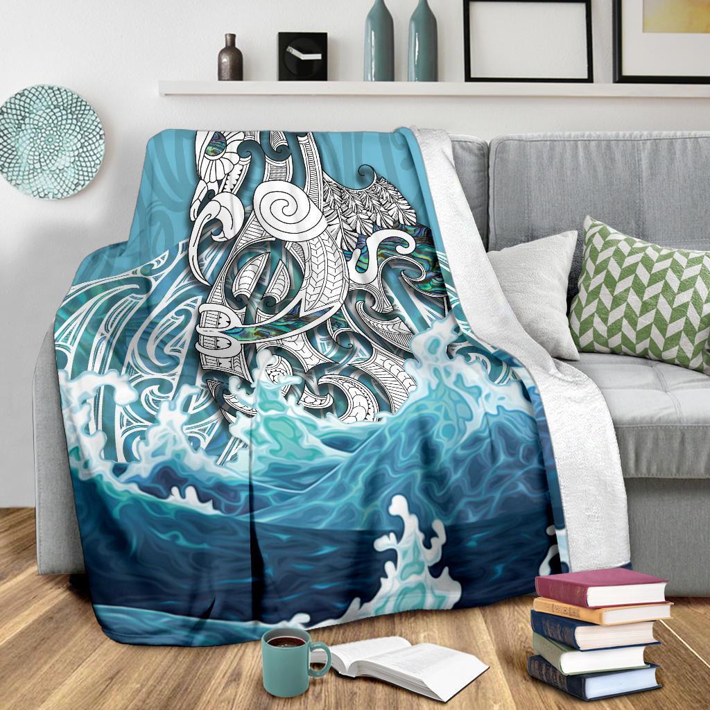maori-manaia-the-blue-sea-premium-blanket